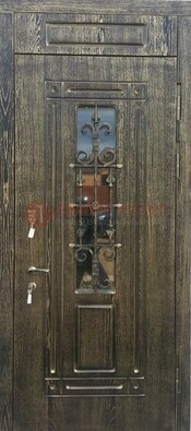 Зеленая входная дверь со стеклом и ковкой ДСК-67 в Кубинке